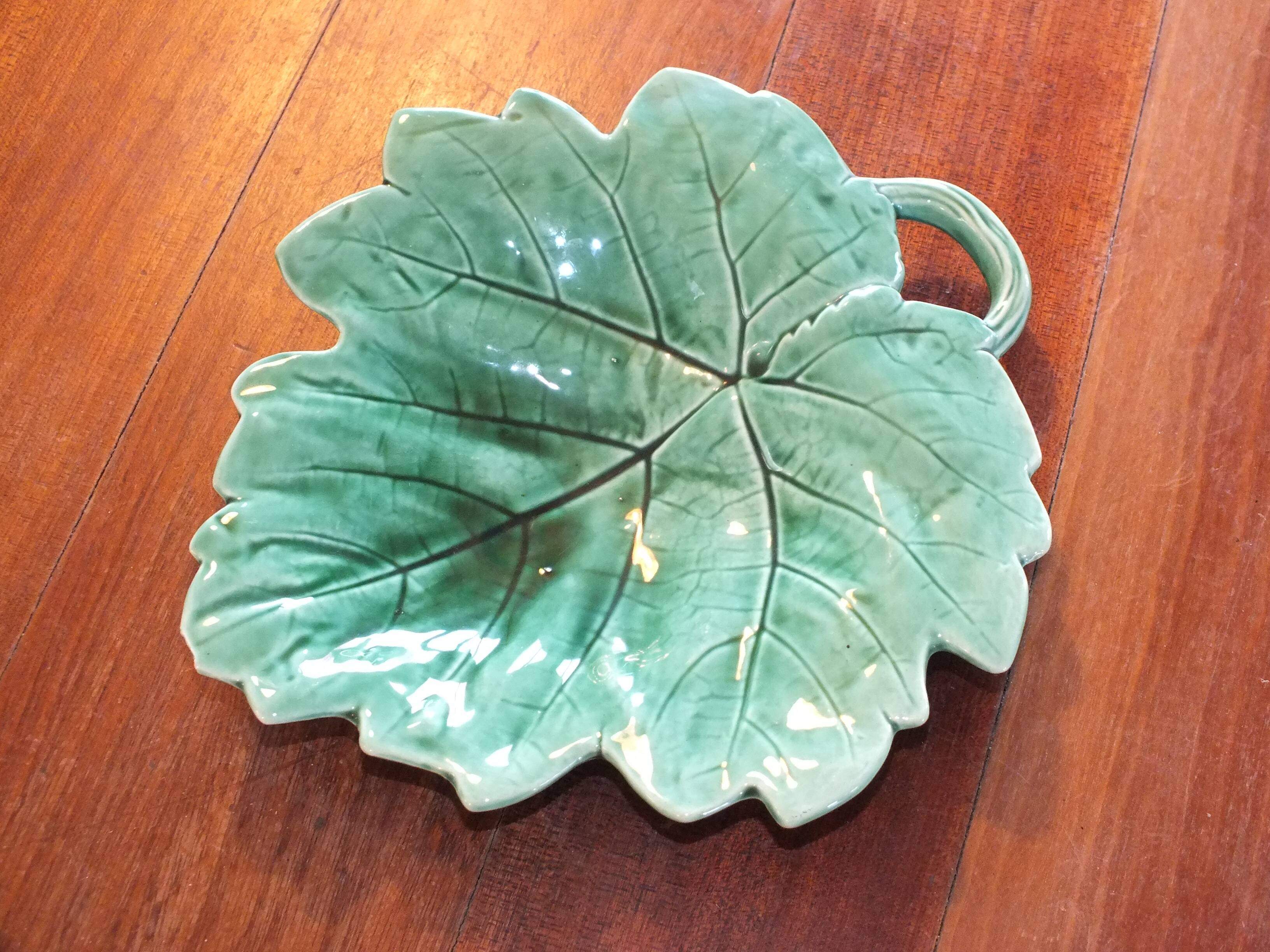 Sarreguemines leaf pocket empty cup