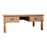 Beautiful oak coffee table