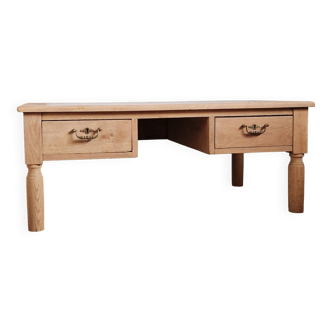 Beautiful oak coffee table