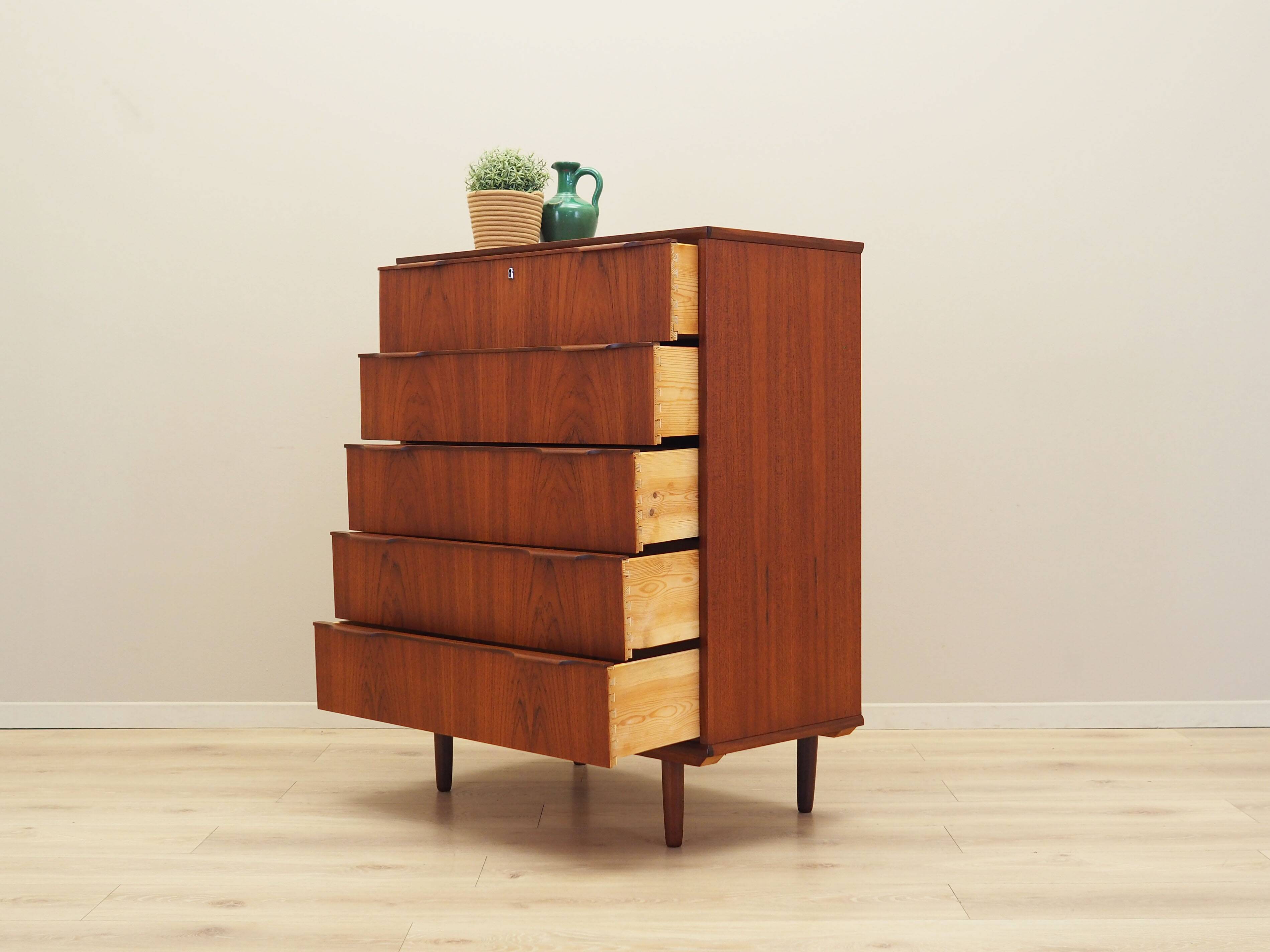 Commode en teck, design danois, années 1970, fabrication : Danemark