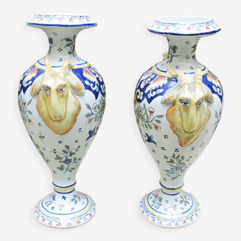2 anciens vases style vieux rouen