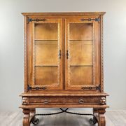 Carved oak display case, Neo-Renaissance style, 20th century