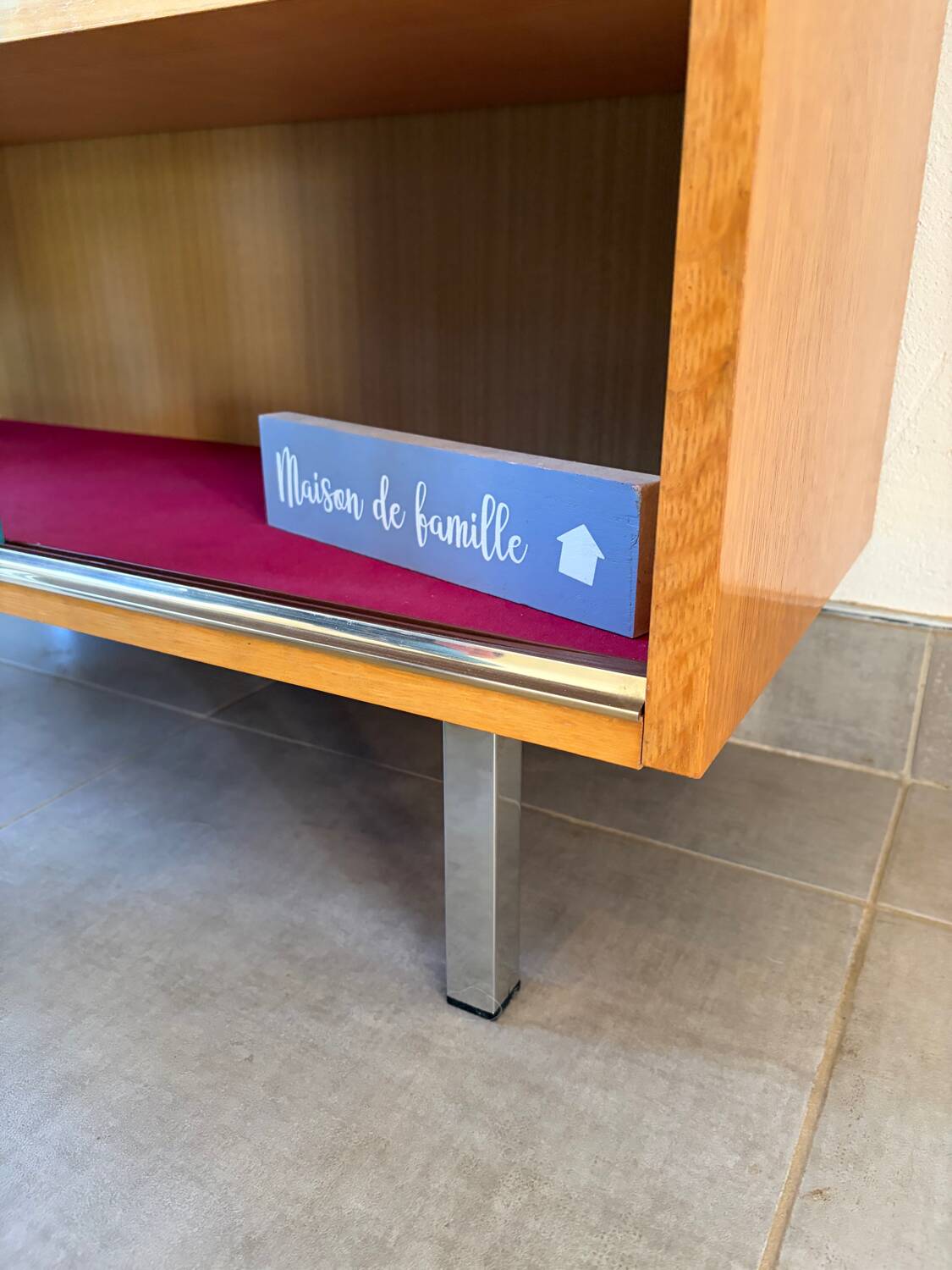 Vintage display cabinet from the 1960s