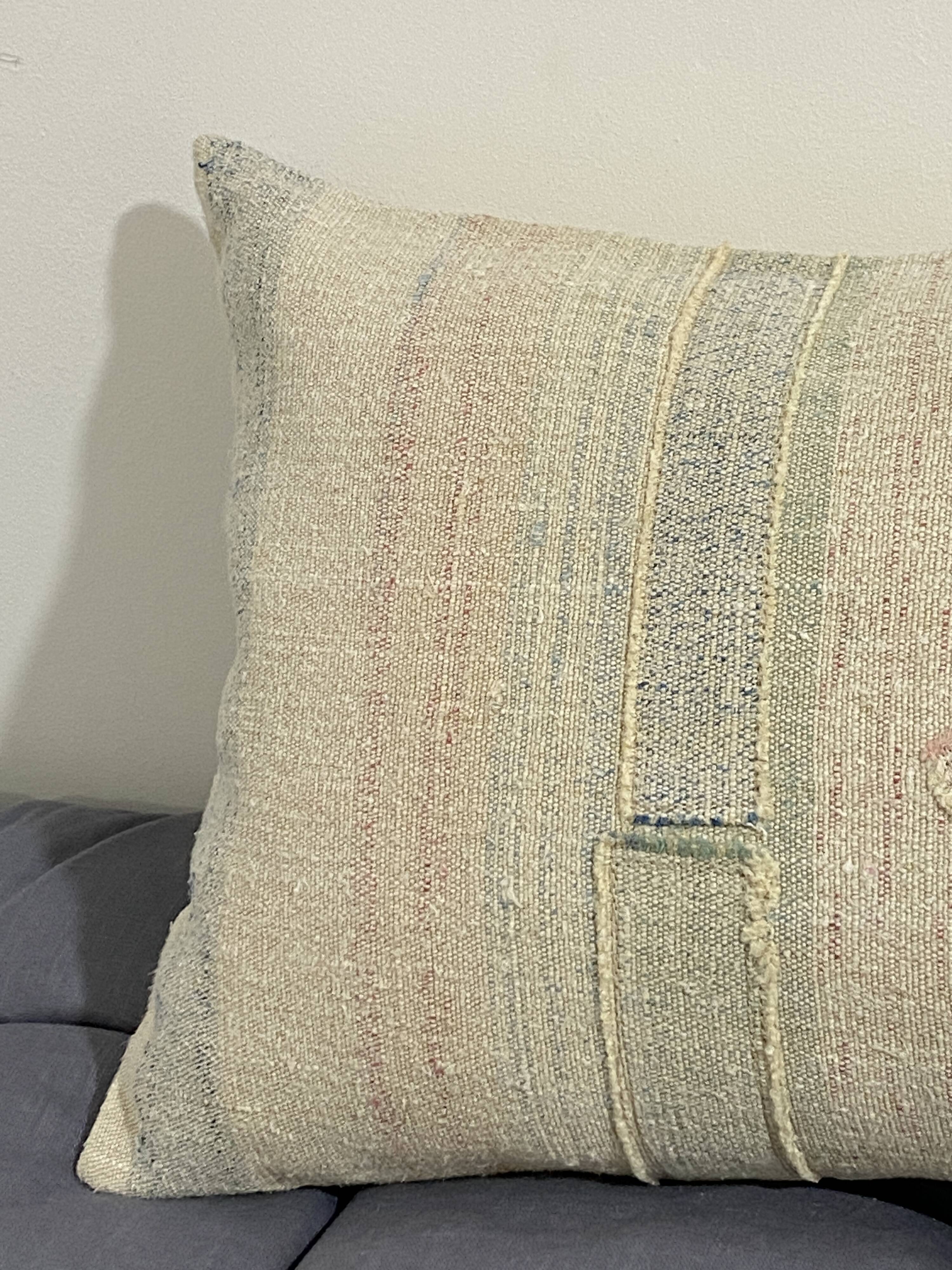 Cushion in vintage canvas Kilim style