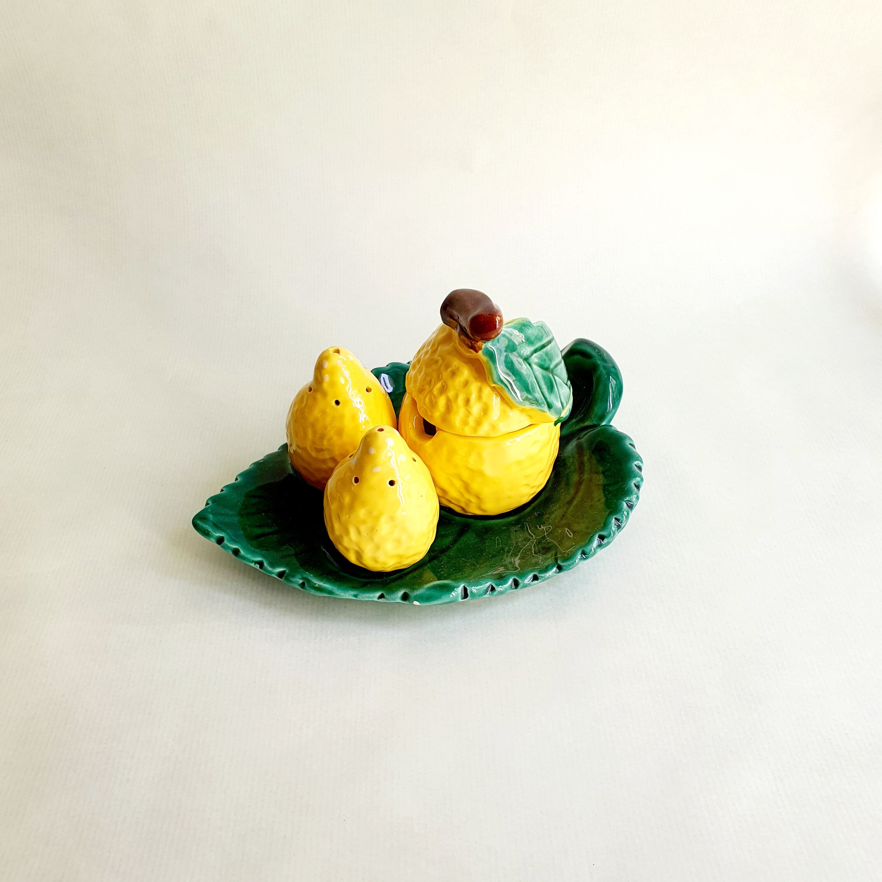 Servant salt / pepper / mustard in slurry lemons Vallauris