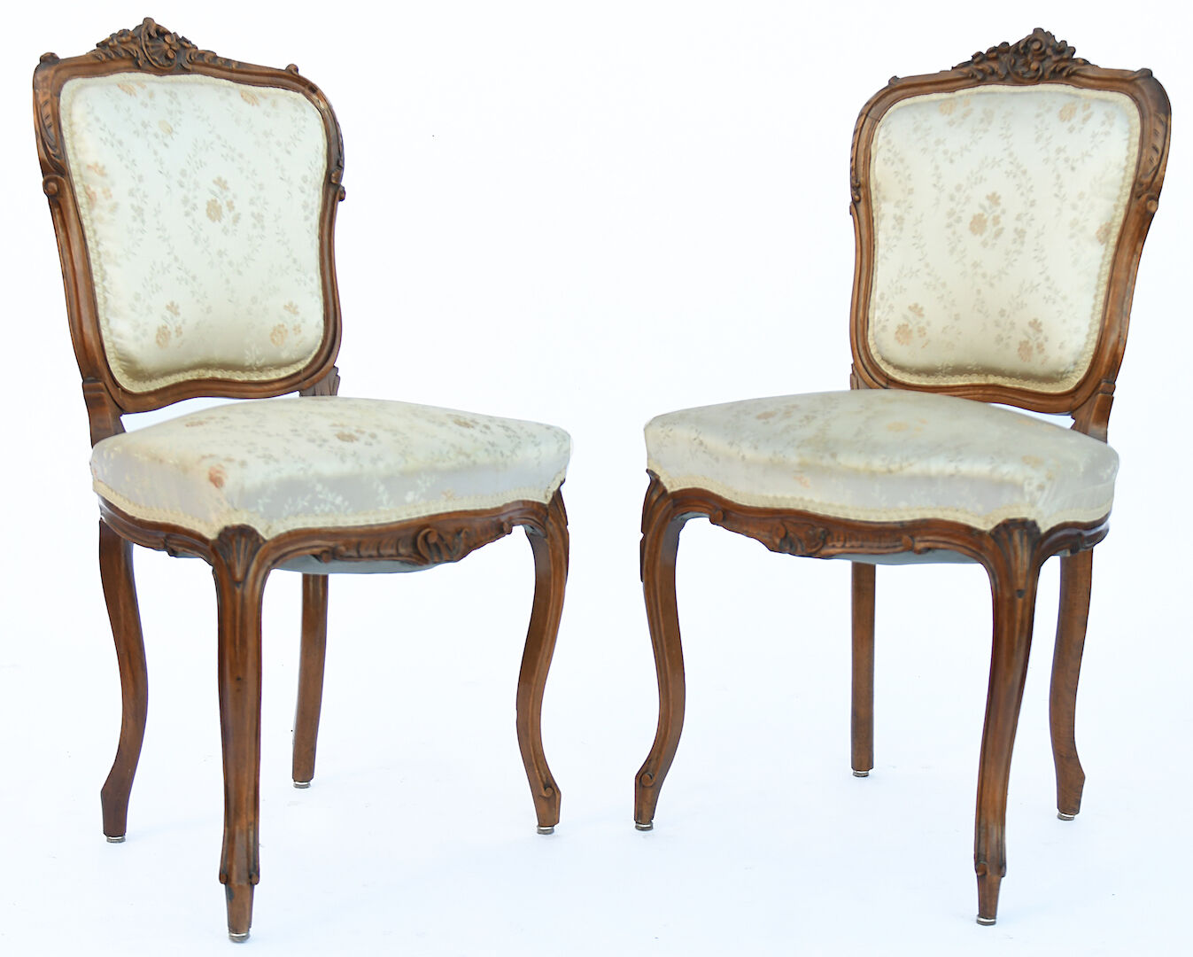 Salon en bois sculpté de style Louis XV