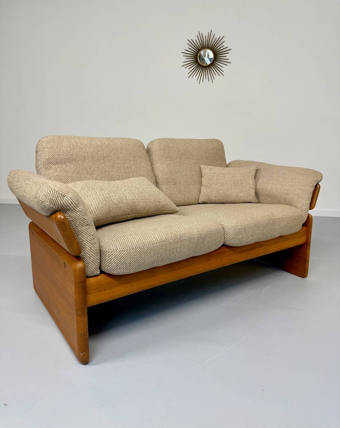 Old sofa in solid elm and vintage 80s design fabric Seltz France