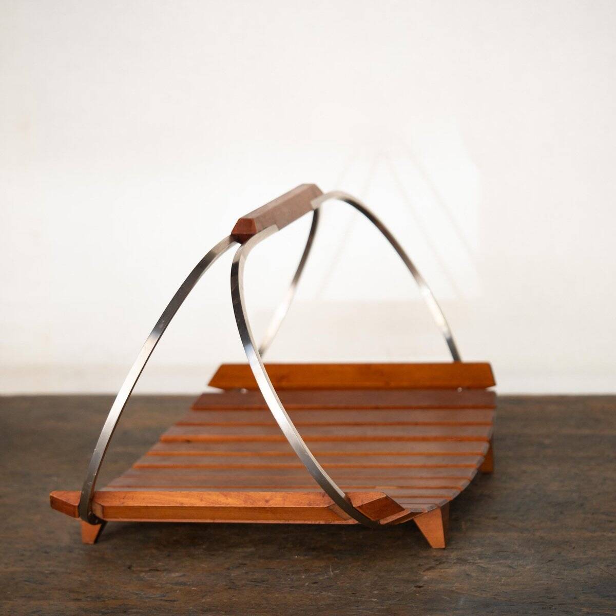 Wega Mod. 1901 magazine rack by Ico Parisi for Stildomus
