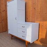 Armoire asymétrique