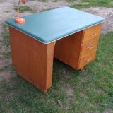 Office 50s light oak color