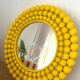 Miroir décoratif jaune pop