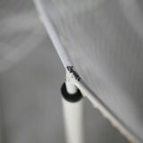 Paire de fauteuils tiges d'acier laqués blanc. Circa 1985