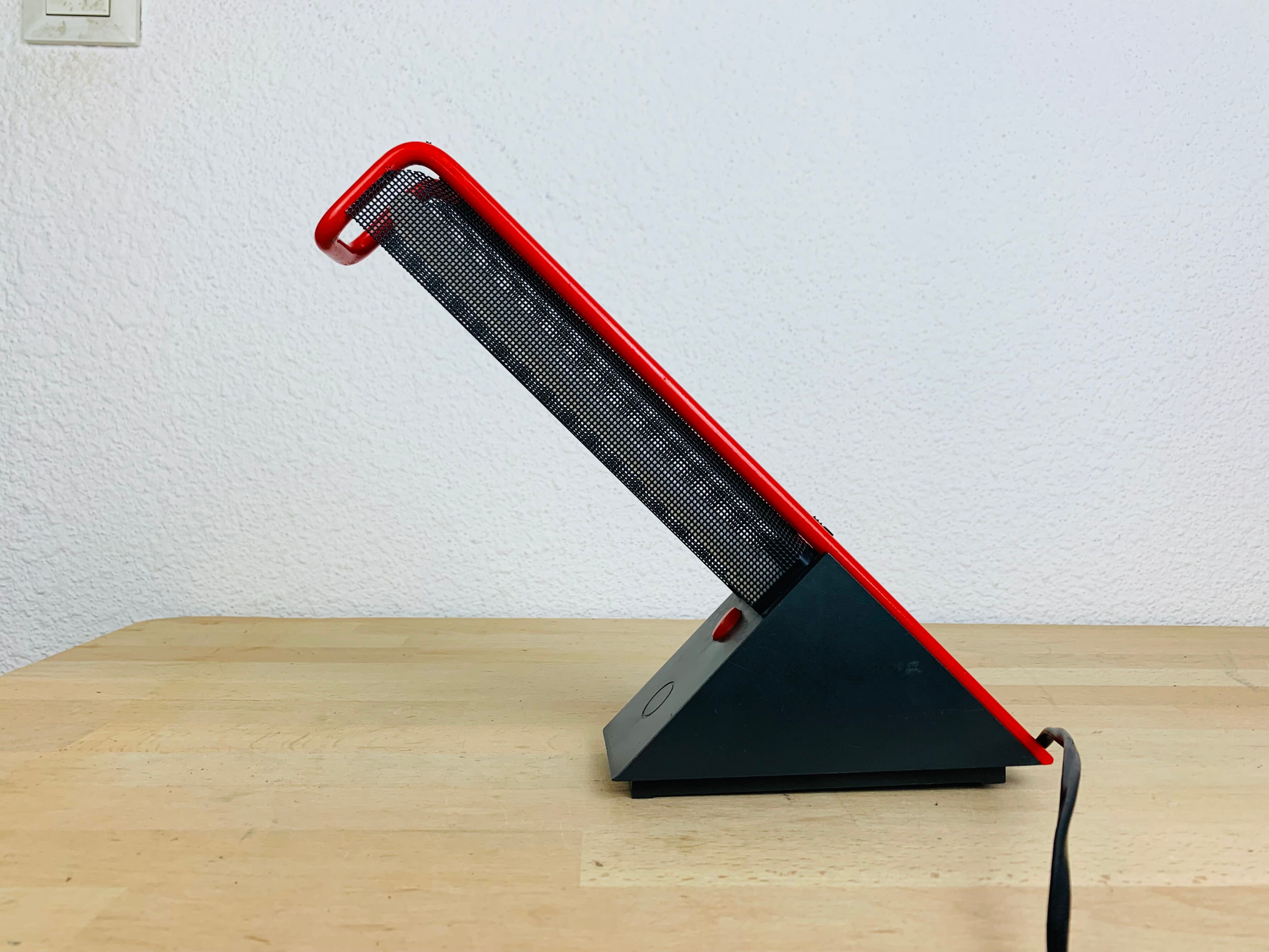 Philips 80s geometric red and black lamp