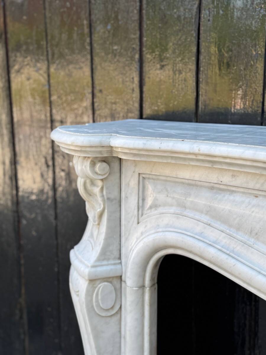 Louis XV style fireplace in Carrara marble circa 1880