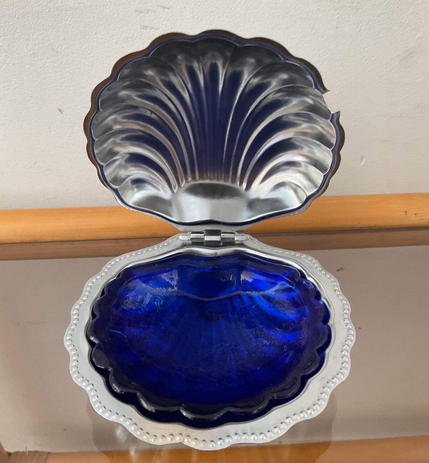 Beurrier vintage coquillage en verre et inox