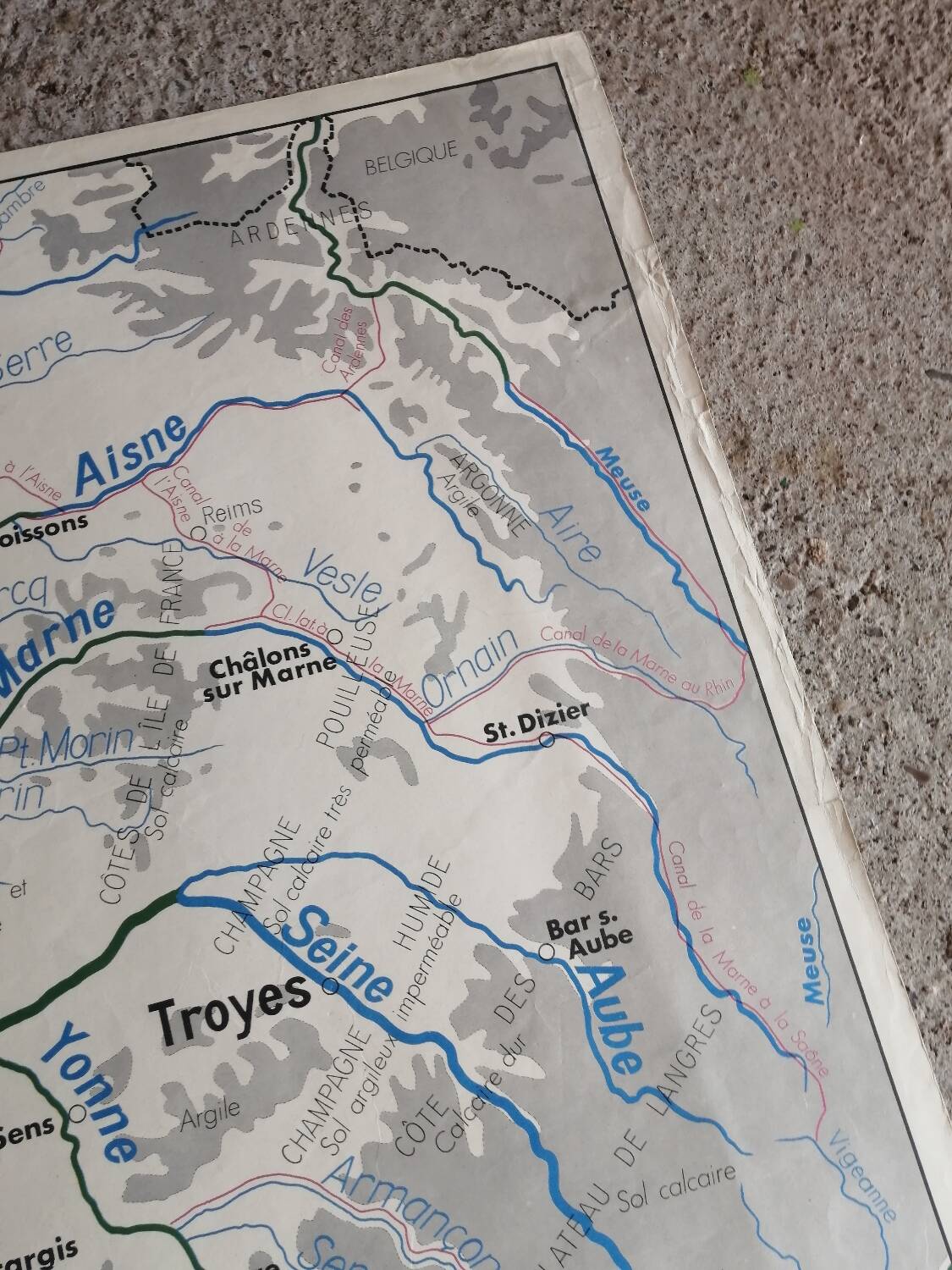 Vintage school map mdi FRANCE The Seine