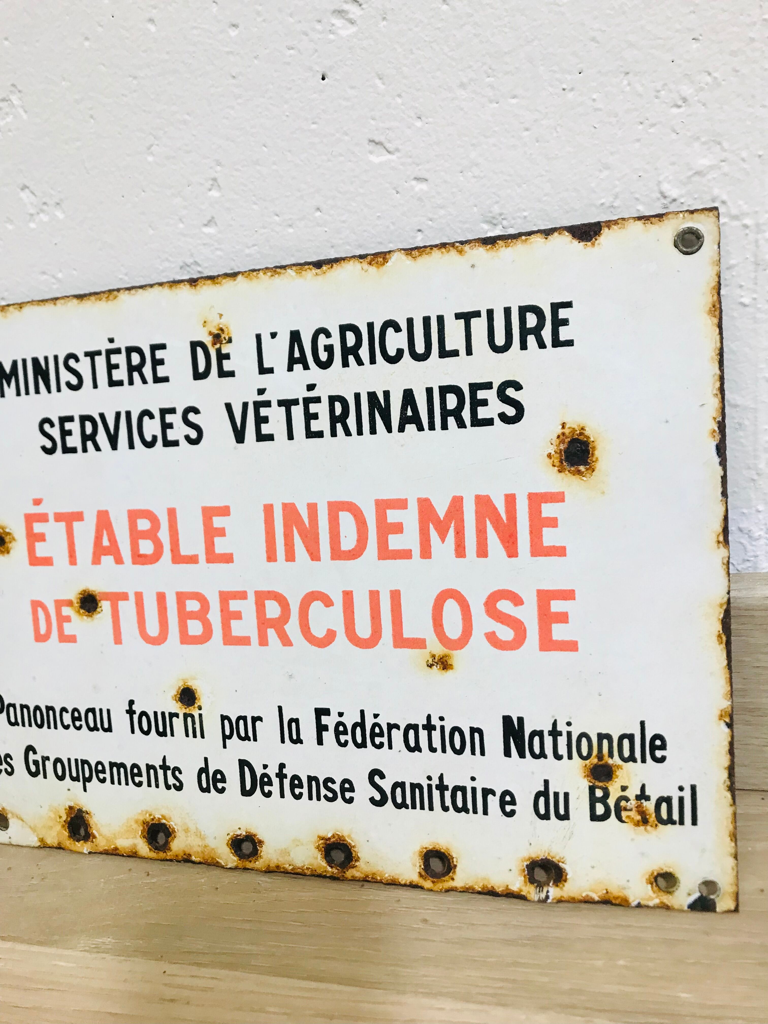 Enamelled plate "Tuberculosis-free"