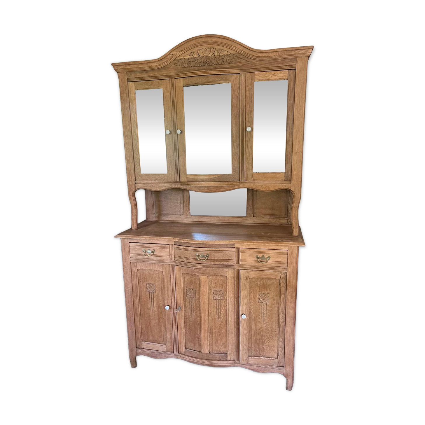 Beveled mirror dresser