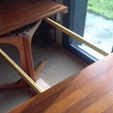 Table ovale en teck allonges intégrées 1960