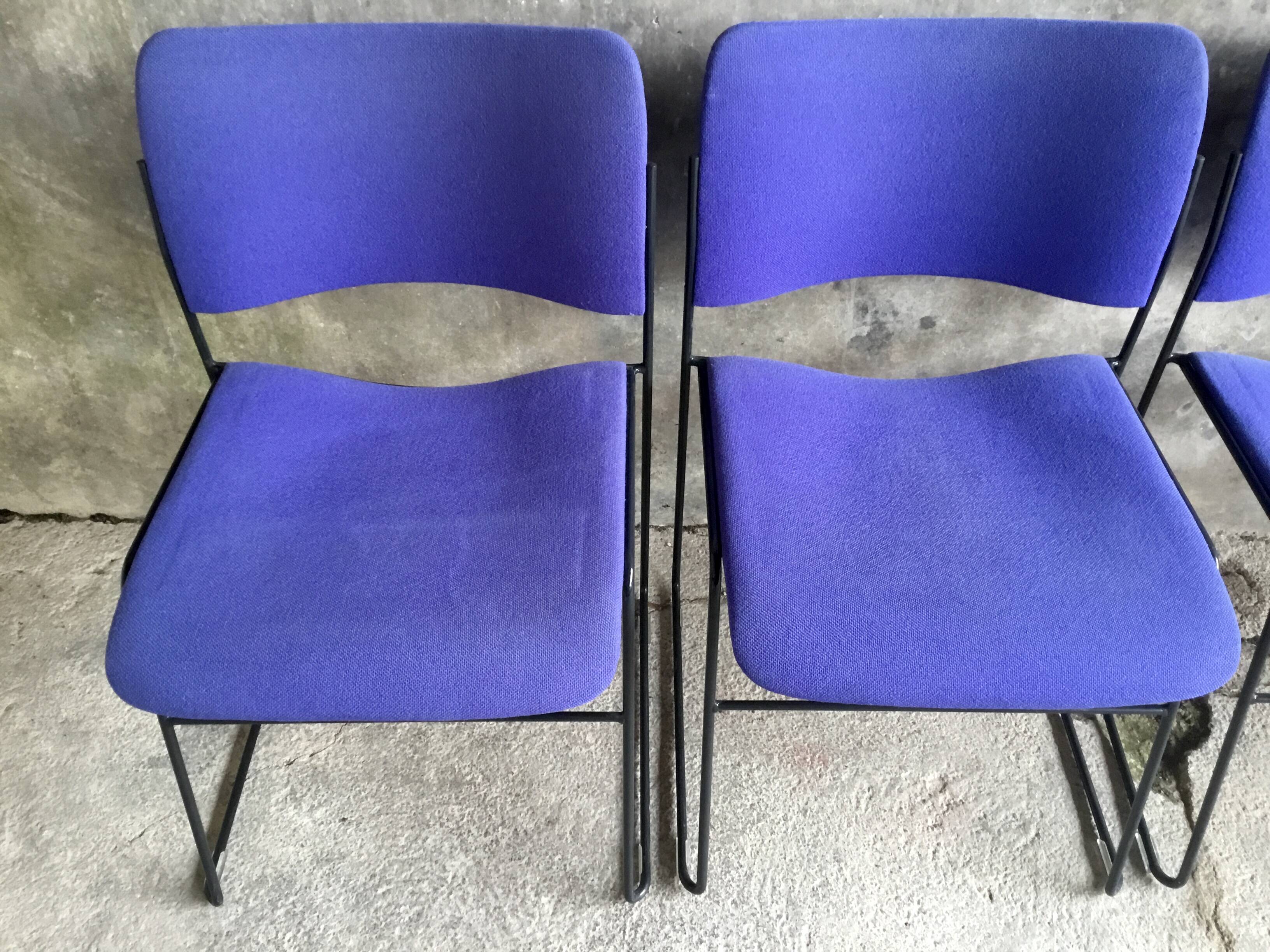 Set of 6 blue Howe 40/4 stacking chairs by David Rowland