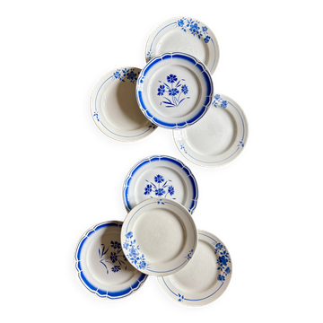 Set of 8 mismatched vintage dinner plates