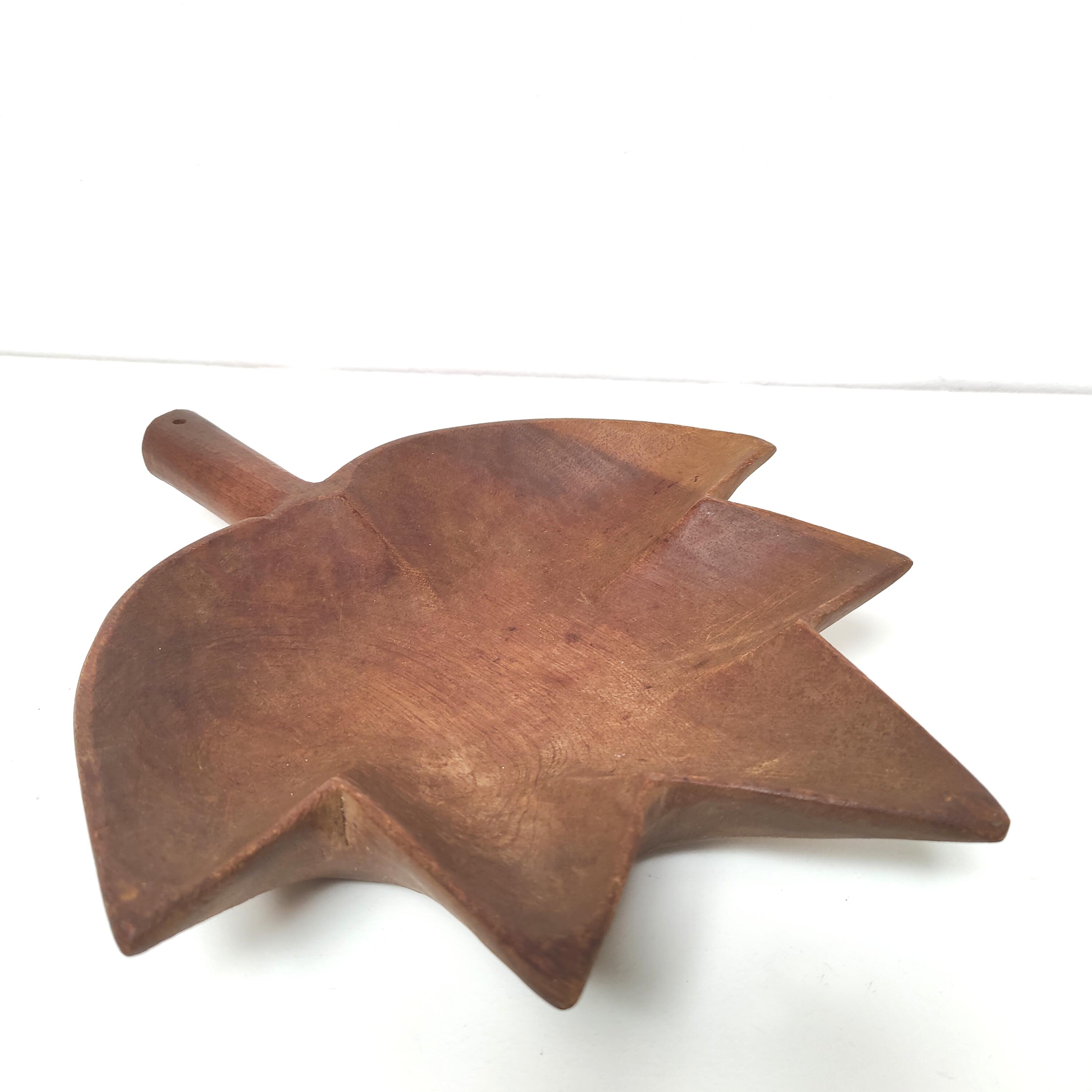 Solid wood basket tray leaf shape
