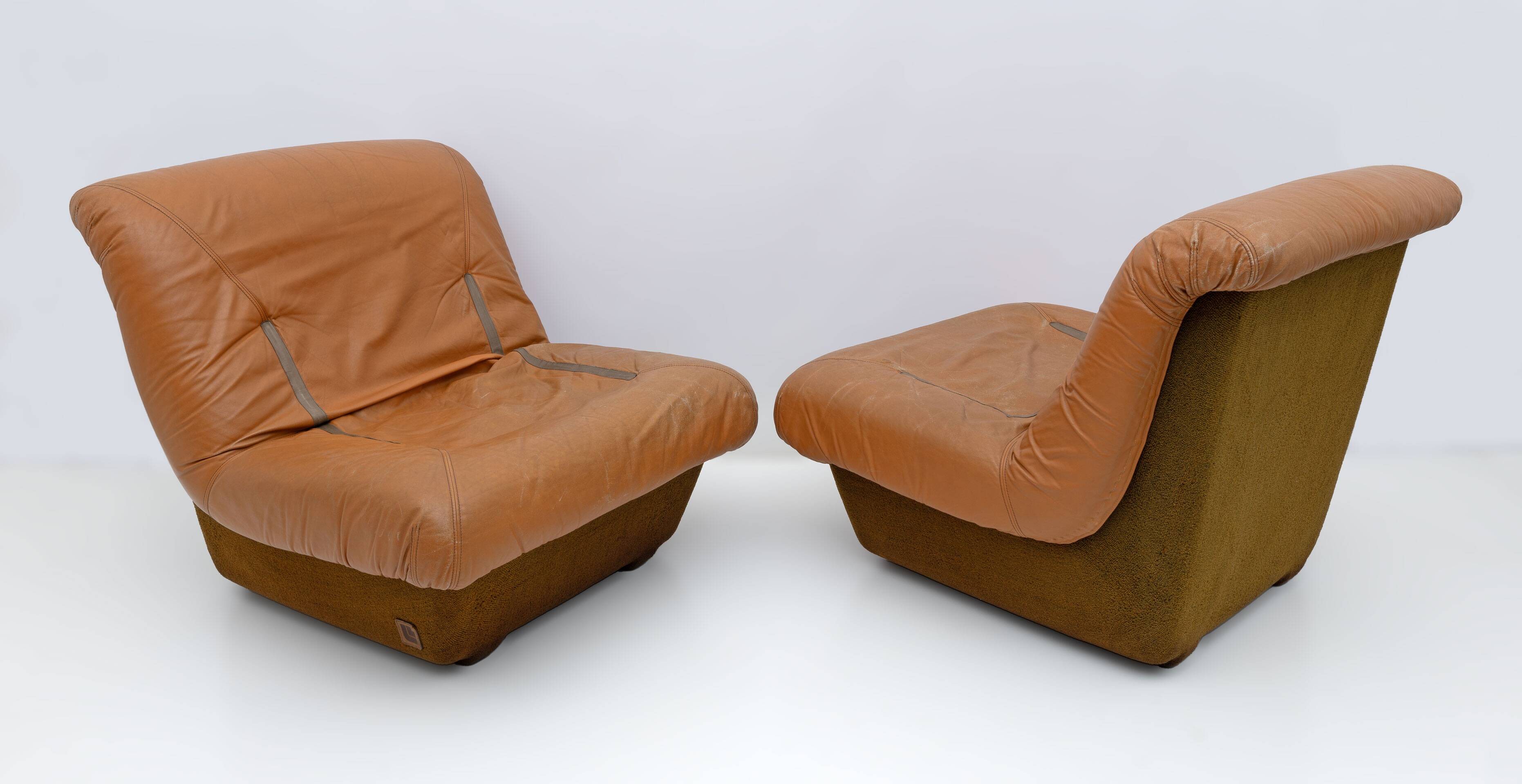 Pair of Lev & Lev Mid-century Modern Fiberglass Frame Leather Armchairs