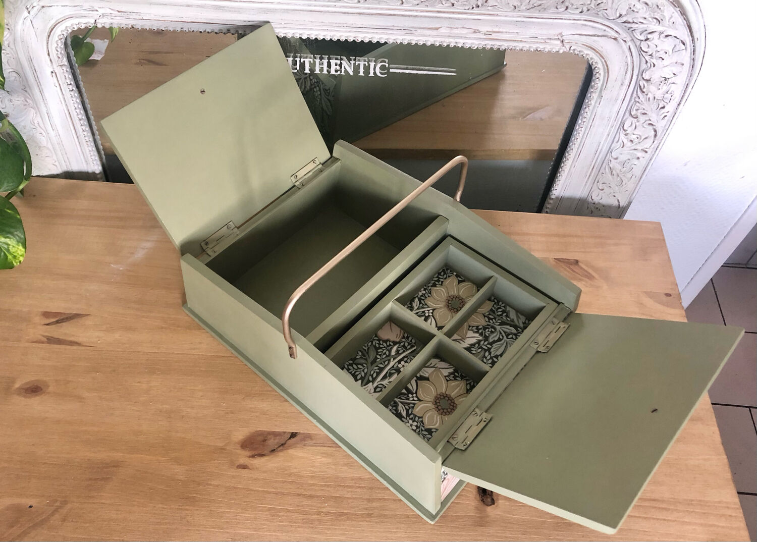 Jewelry box or sewing
