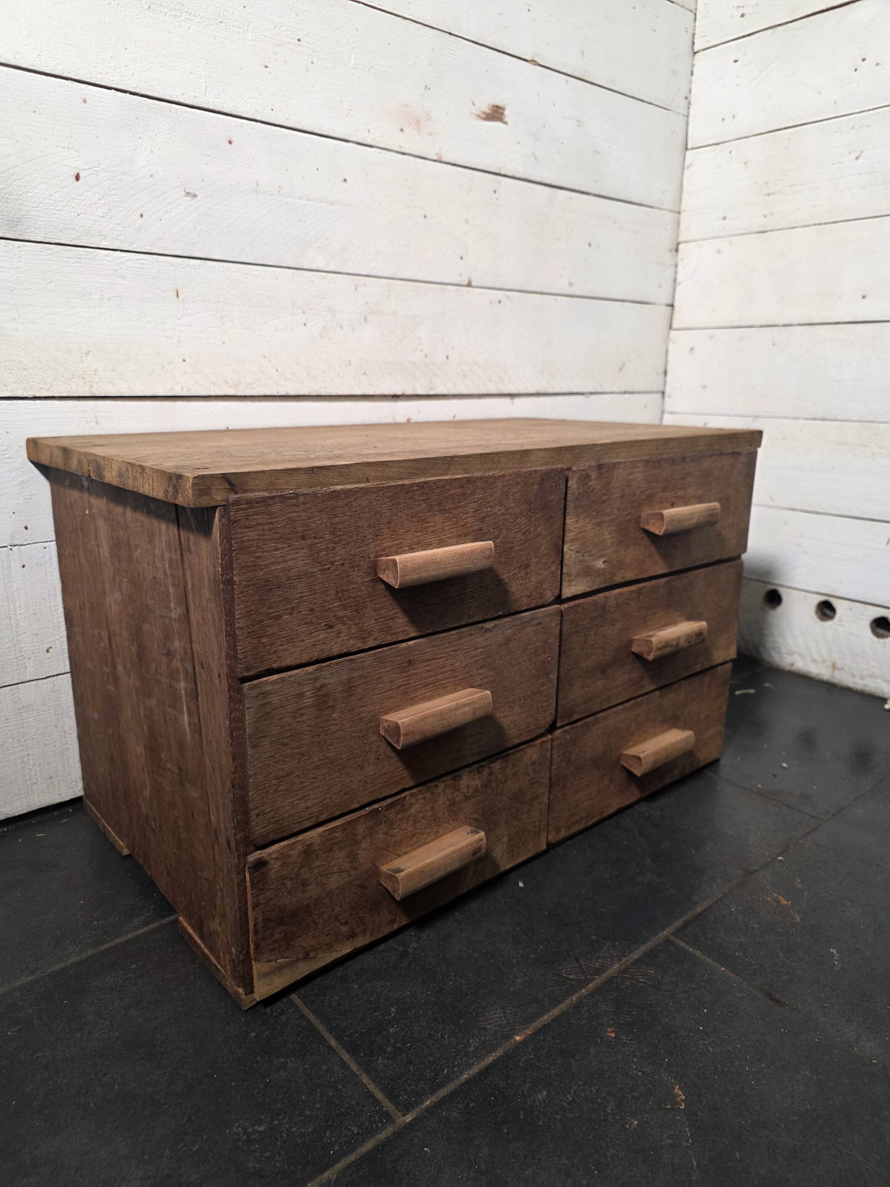 Antique workshop furniture with 6 drawers