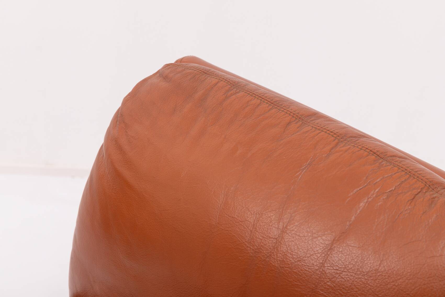 1970’s Vintage Italian design cognac leather lounge chairs