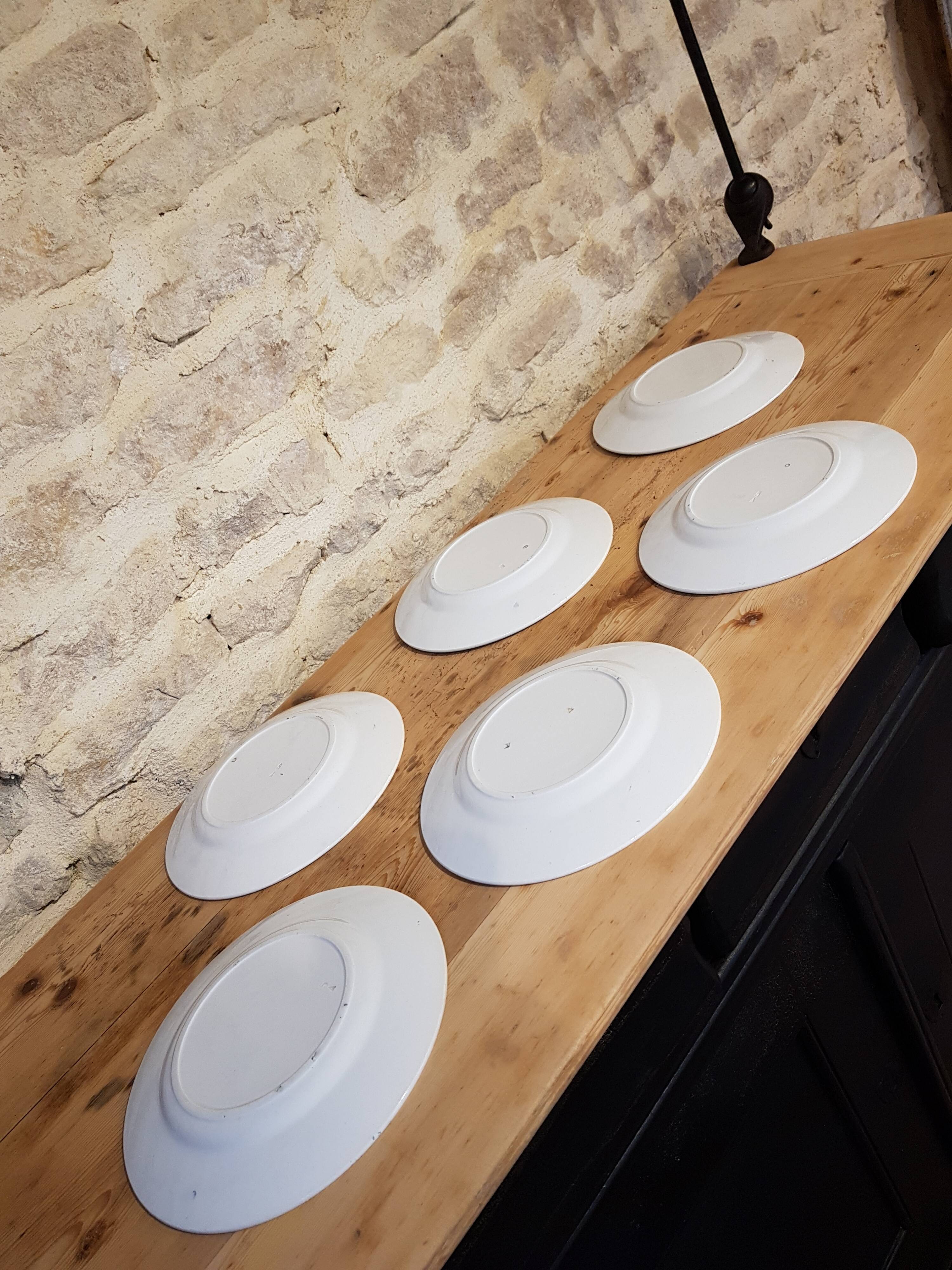 Lot of 6 plates