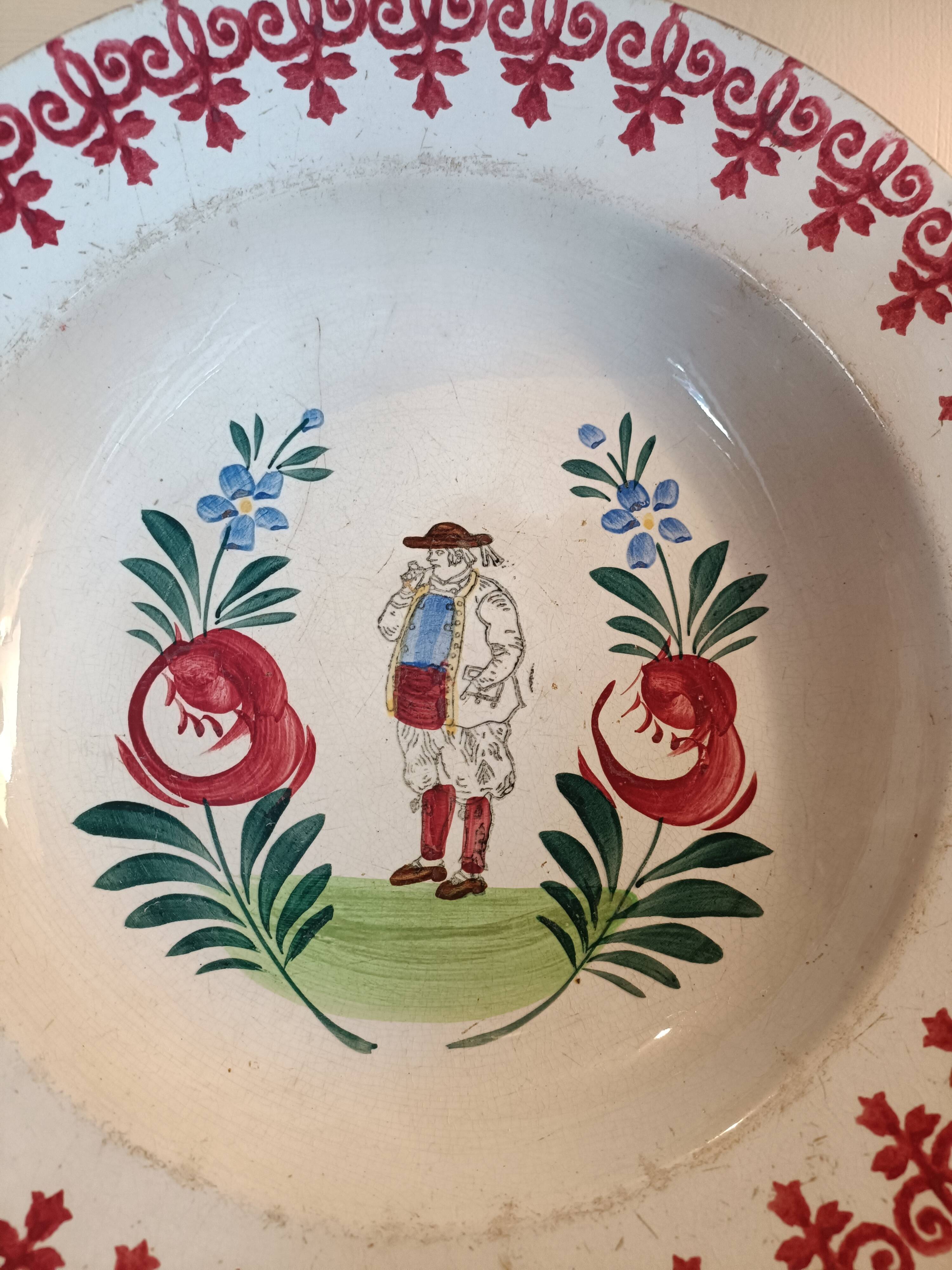 Shallow dish Moulins des Loups