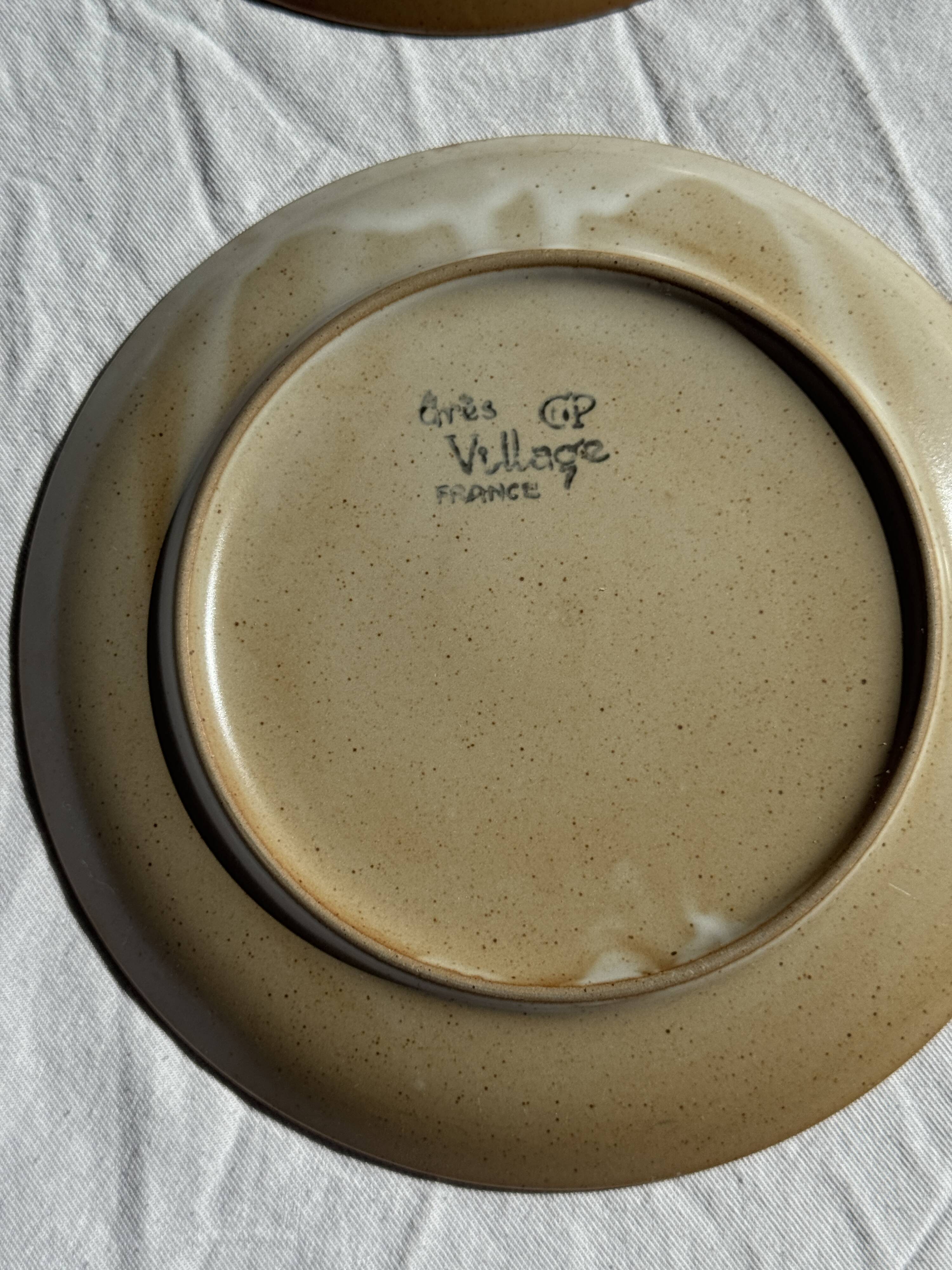 Set of 6 stoneware plates Village France D24