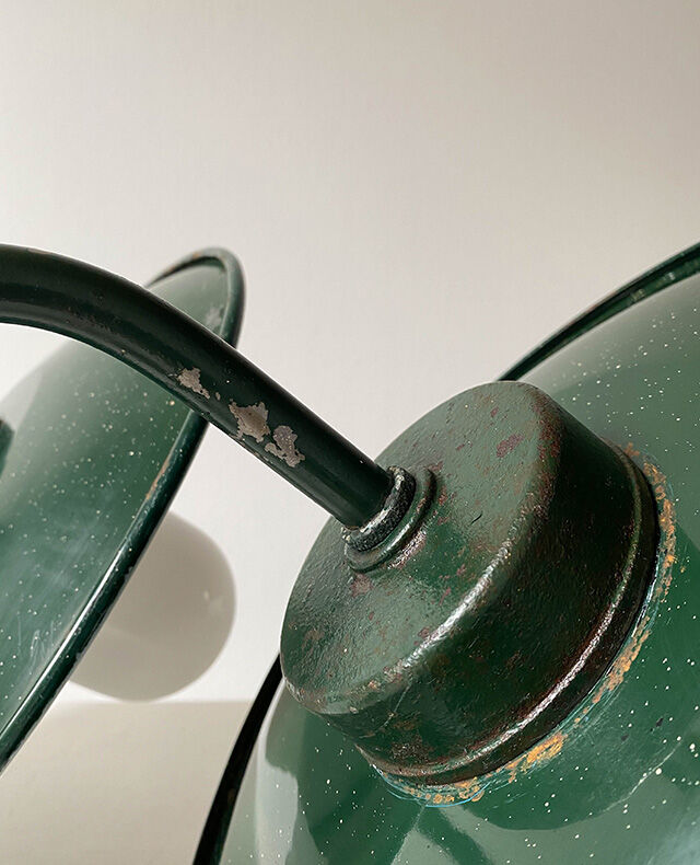 Outdoor enamelled tole wall lamp