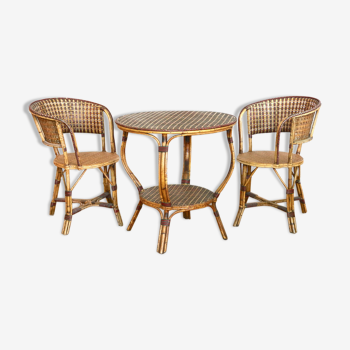 Table and chairs rattan
