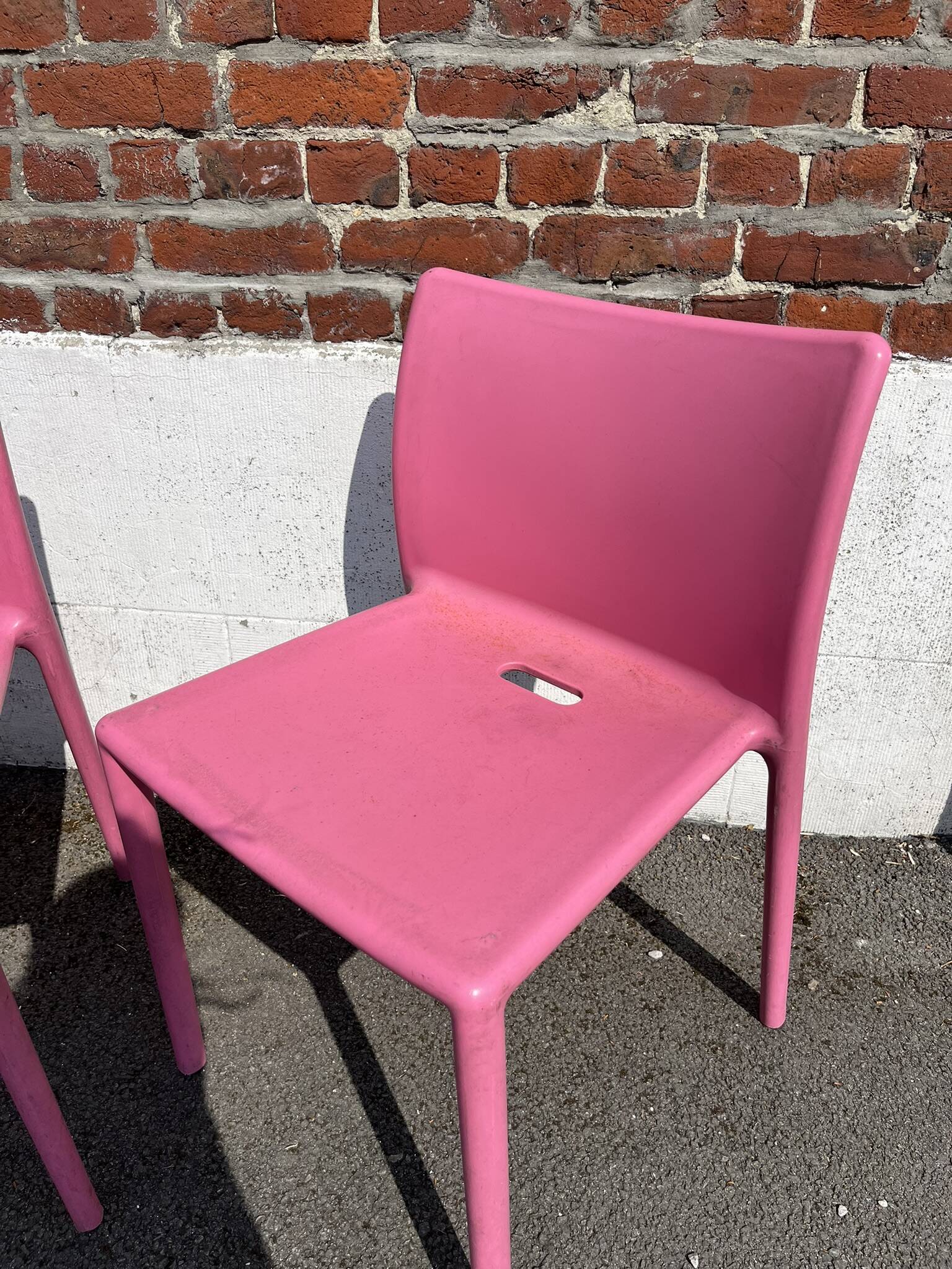 Set of 4 pink design AIR CHAIRS by Jason Morrison.