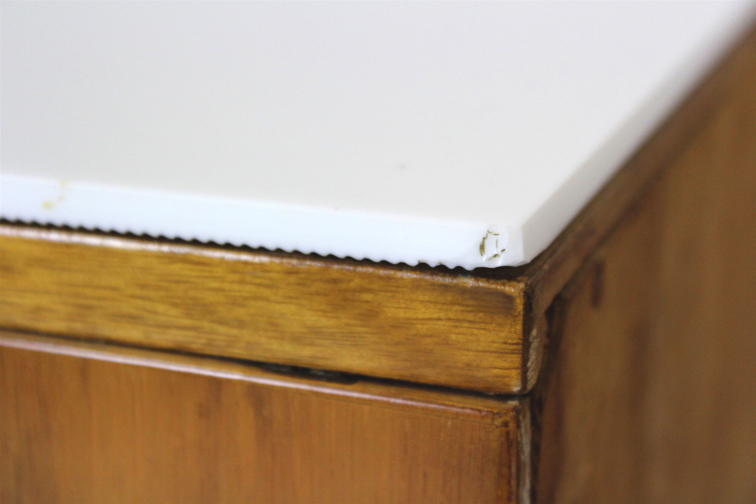 Vintage Nightstands with White Glass Tops, 1970s, Set of 2