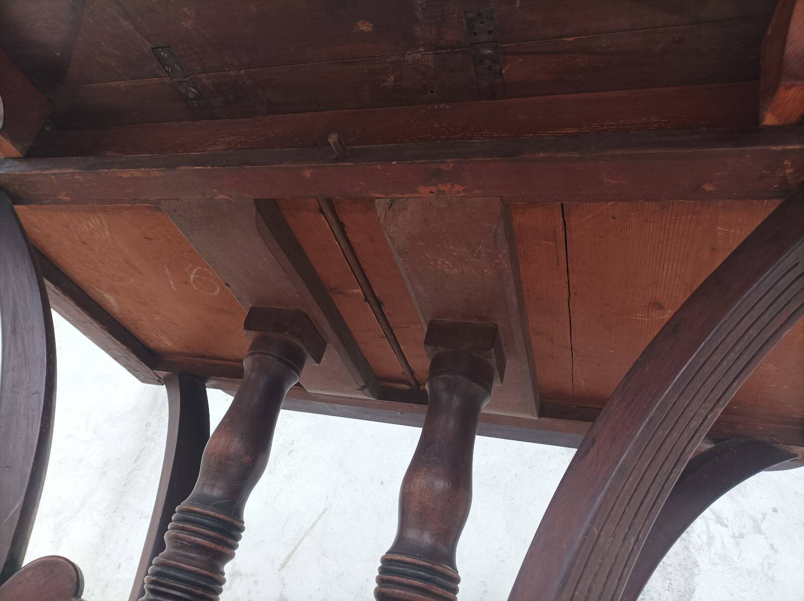19th-century English style mahogany drop-leaf table.