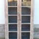Armoire vitrée en bois ancien blanchi