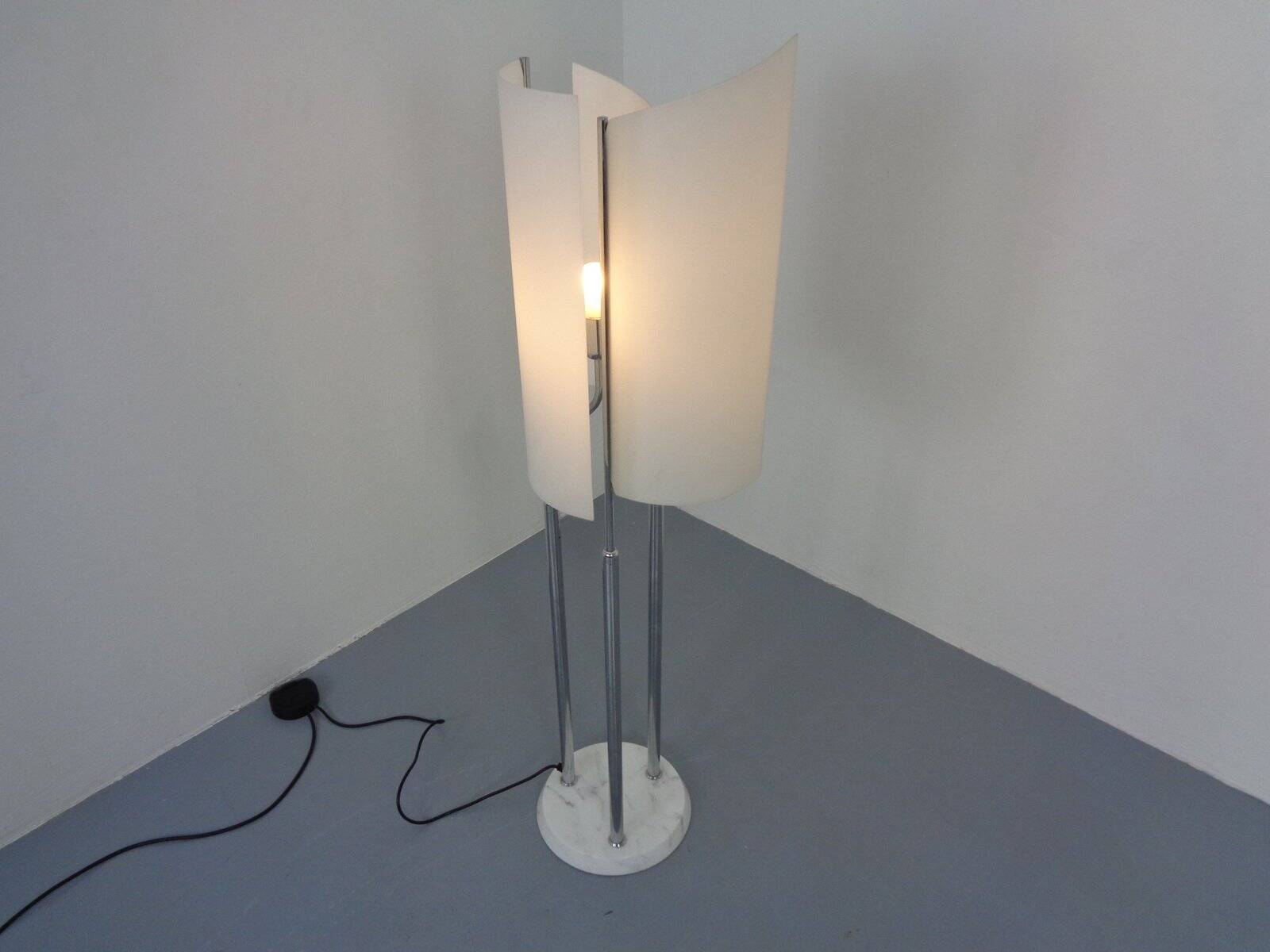 Arianna Floor Lamp in Marble and Handblown Glass by Bruno Gecchelin for Oluce, Italy, 1970s