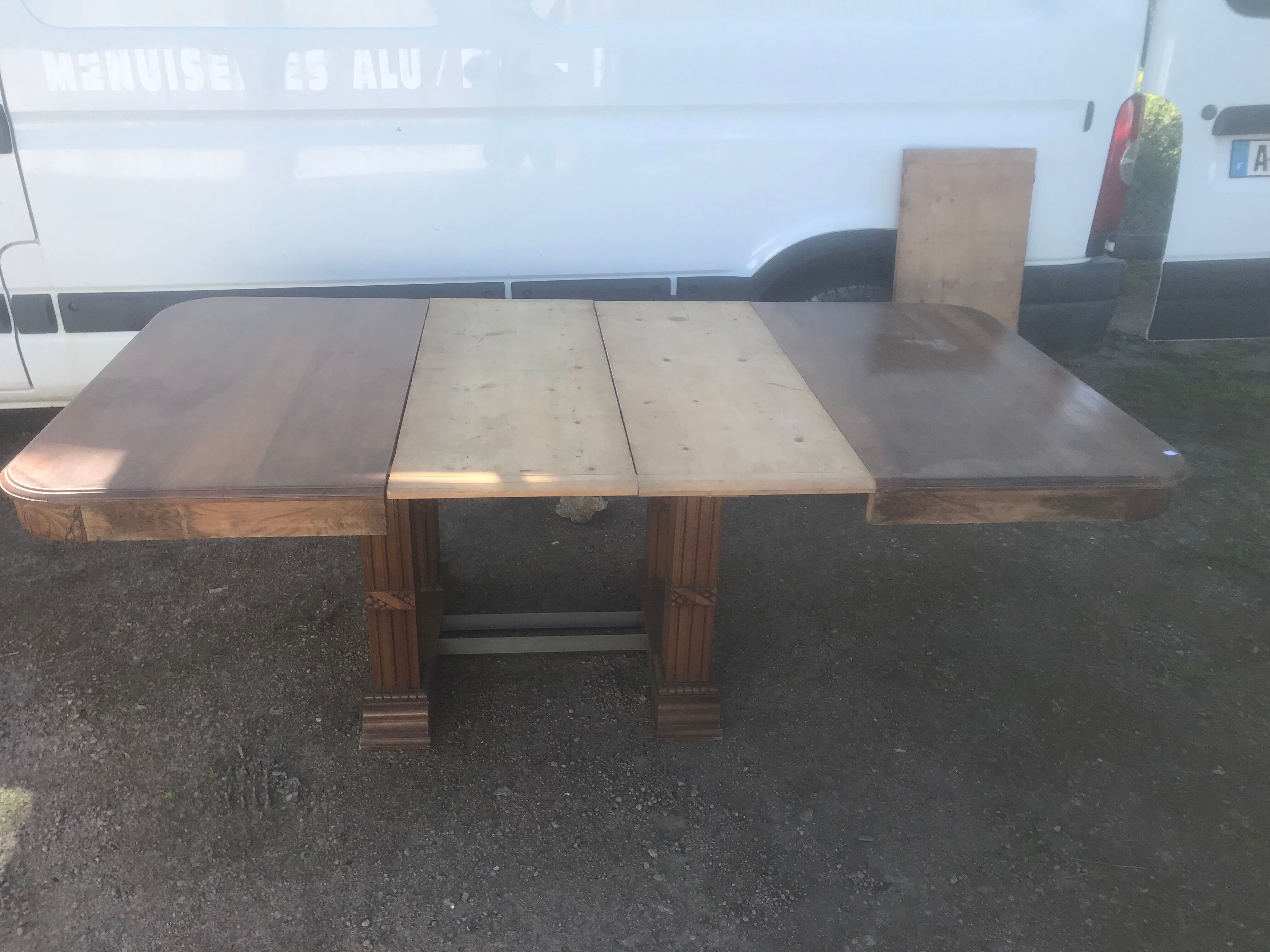 Extendable table 1930