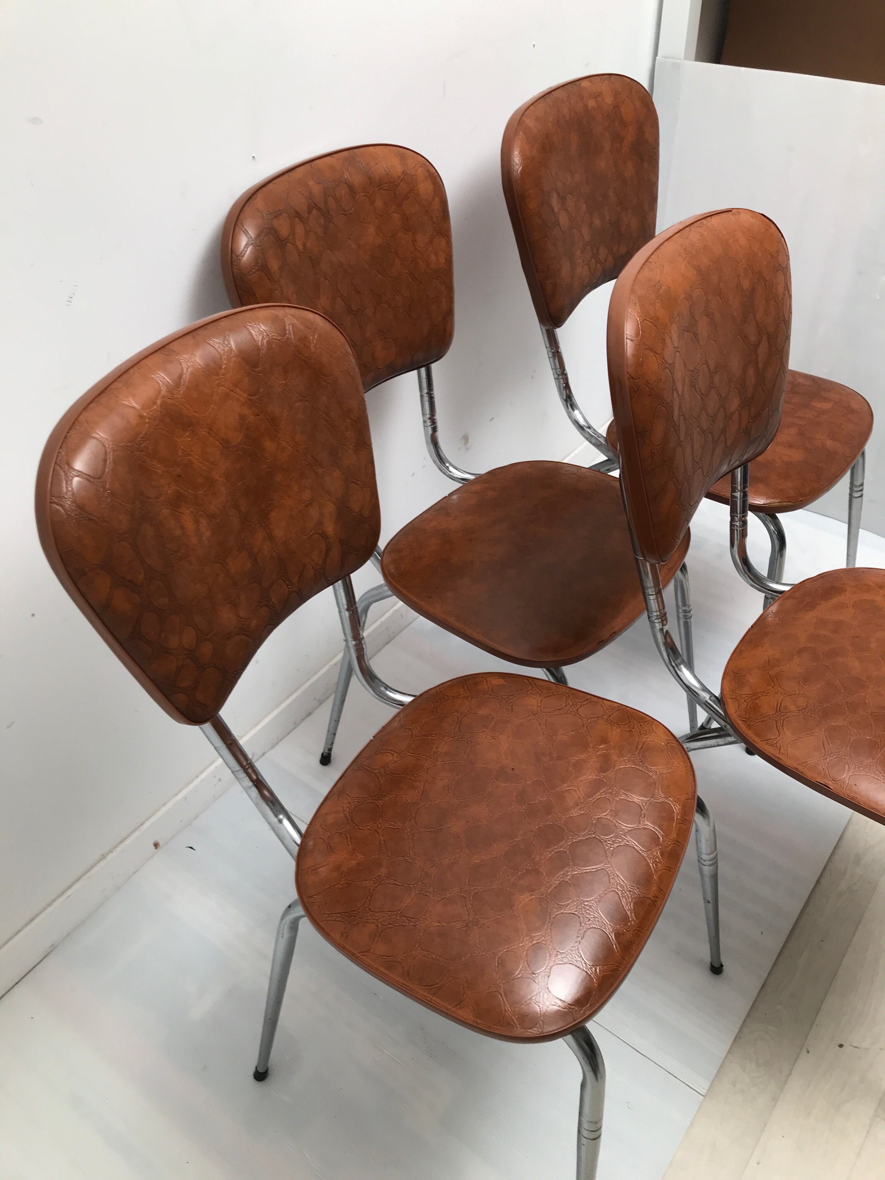 Set de 4 chaises formica et skai année 50