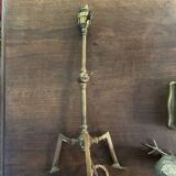 Rare articulated tripod base table lamp in gold-plated brass