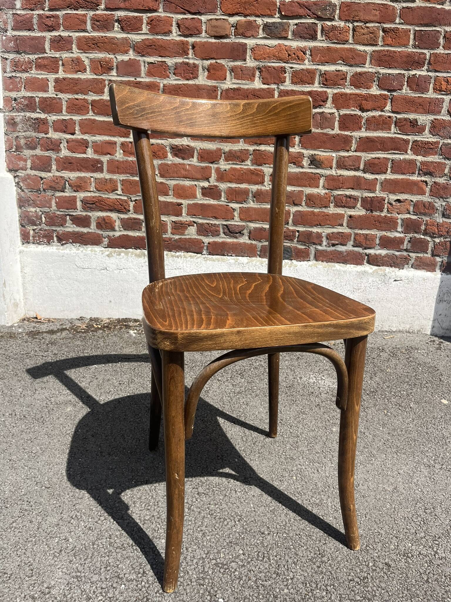Bistro chair in turned wood, Thonet style
