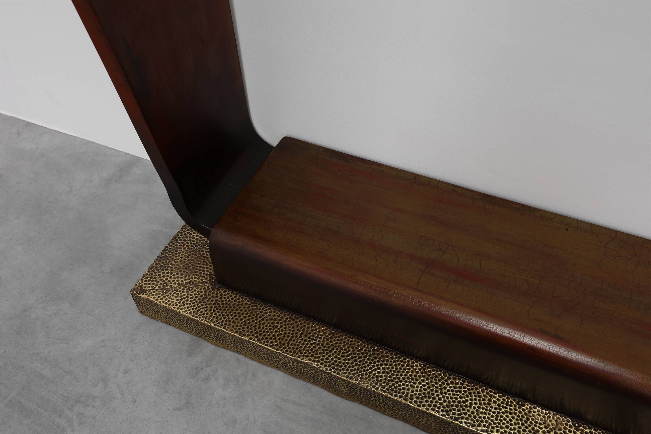 Console sculpturale Art Déco française avec plateau en verre, vers 1925