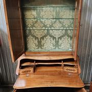 Louis XV style curved cabinet in marquetry.