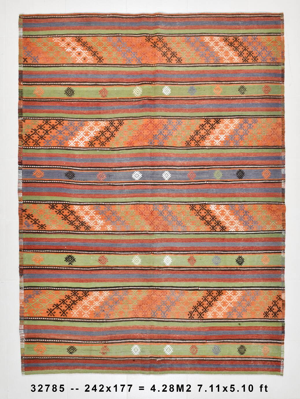6x8 Handwoven Vintage Kilim Rug, 177x242Cm