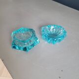 Lot de 2 cendriers assortis en verre turquoise