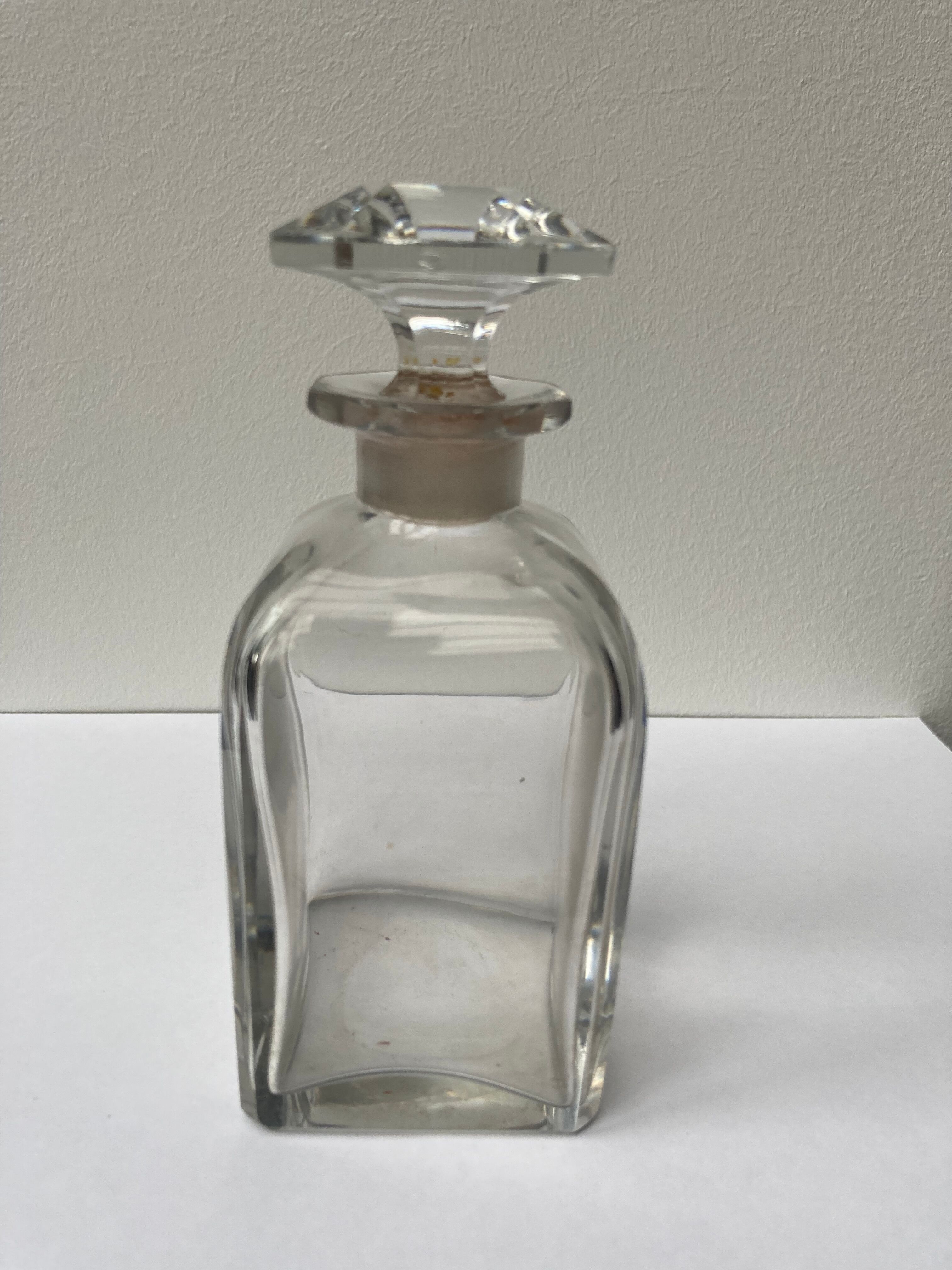 Perfume bottle crystal XIXth with cap facets