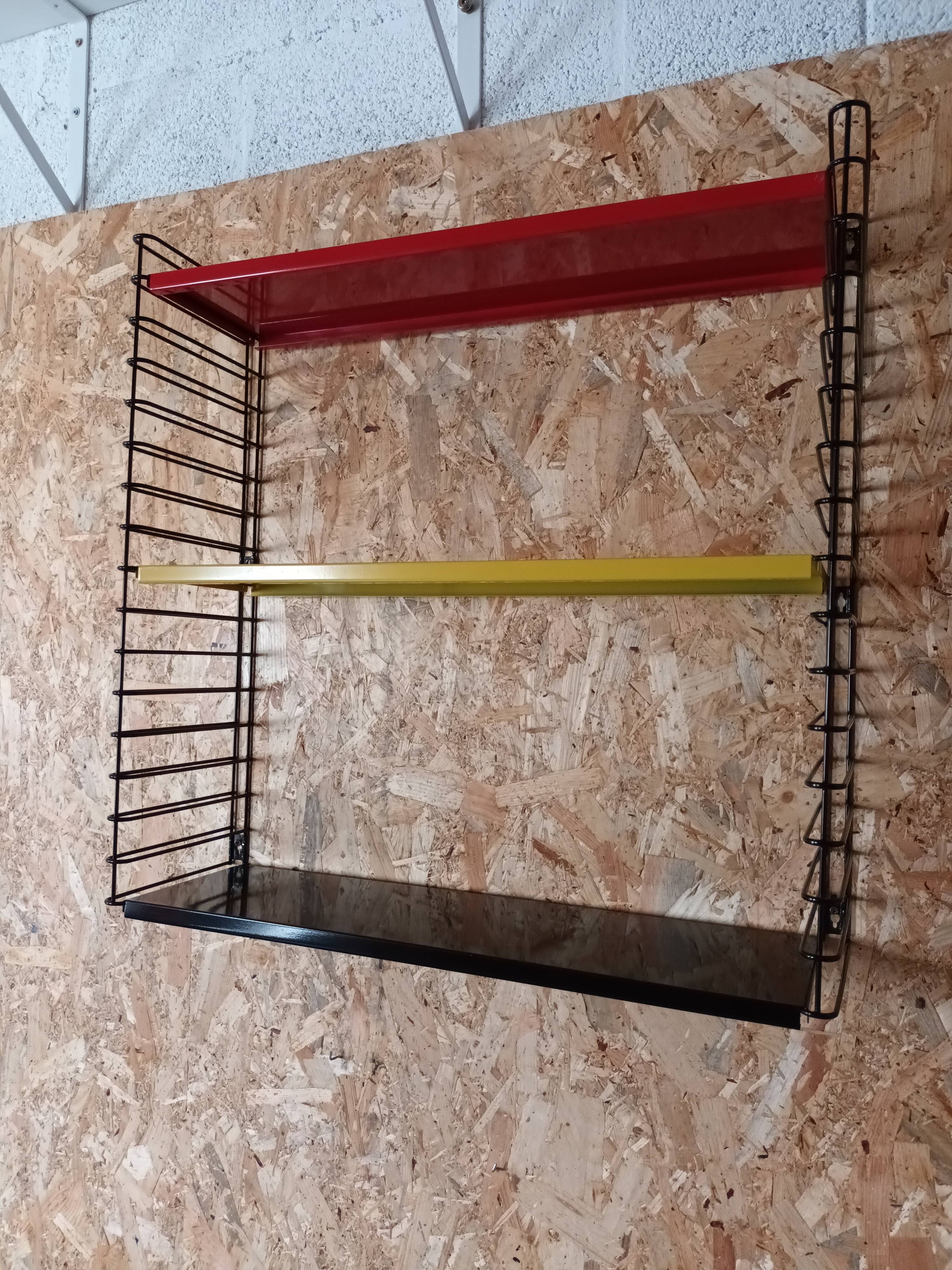 Wall shelf